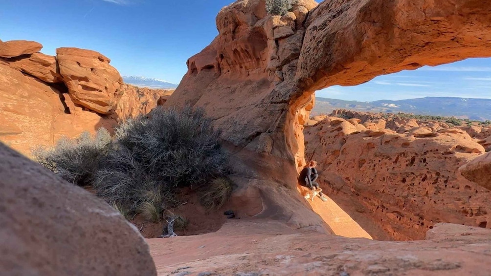 Guided hike to Meeks Mesa of Capitol Reef