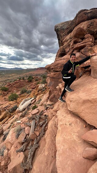 Picture 3 for Activity Guided hike to Meeks Mesa of Capitol Reef