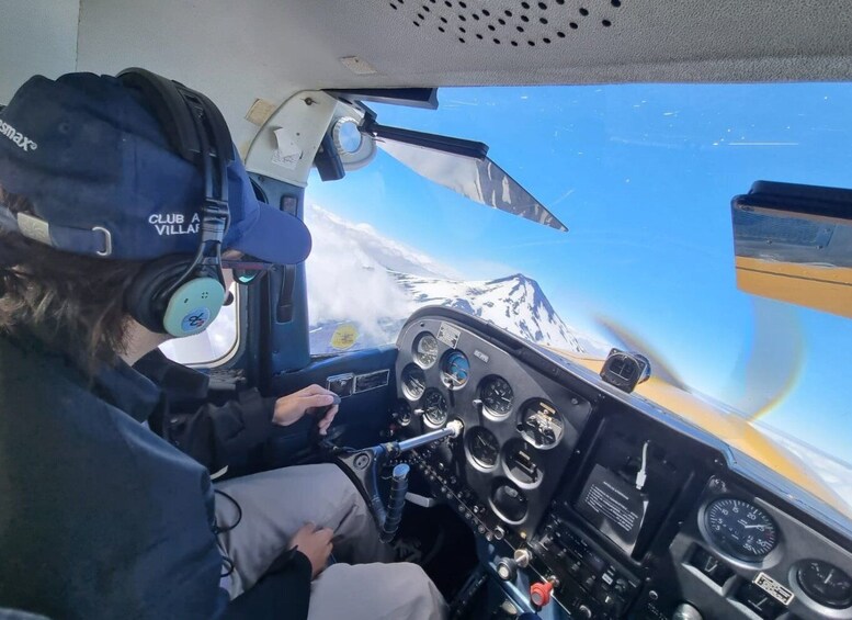 Picture 2 for Activity Scenic flight over Villarrica volcano