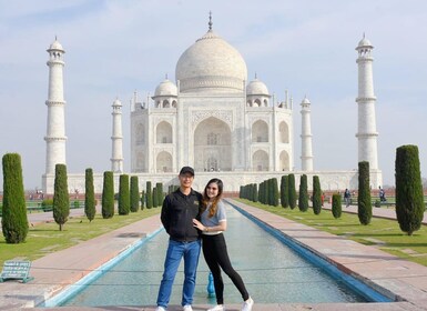 From Delhi: Private Taj Mahal Sunrise with Agra Tour By Car