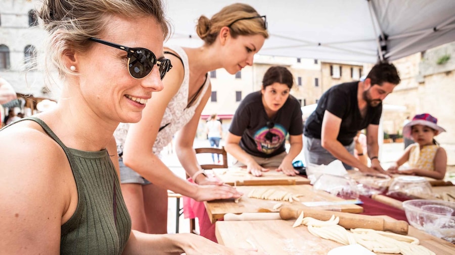 Montepulciano: Pasta-Making Class with Tasting and Wine