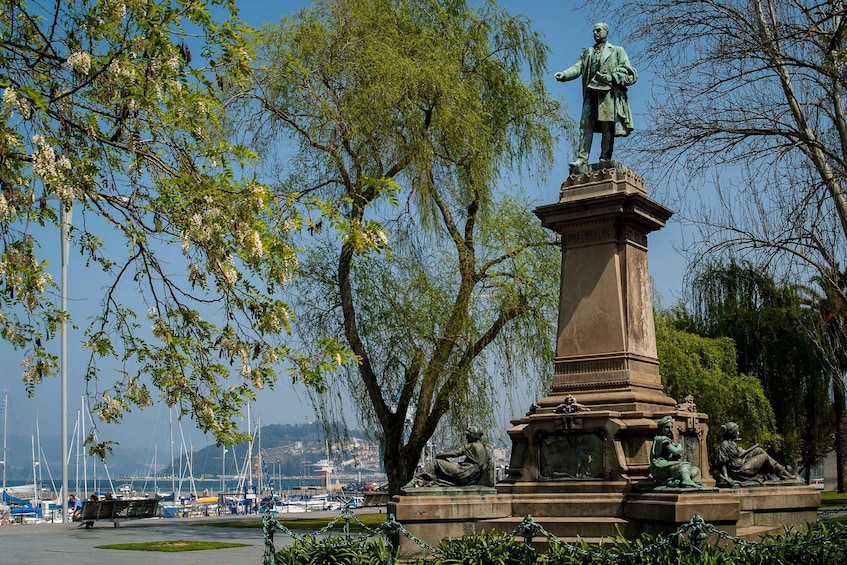 Picture 5 for Activity Vigo: Essential Walking Tour of the city's Landmarks