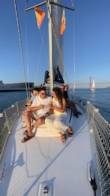 Lisbon: Private Sailboat Tour on Tagus River