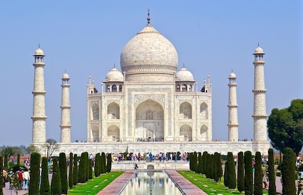 From Pune:Taj Mahal Day Trip to From Pune with Return Flight