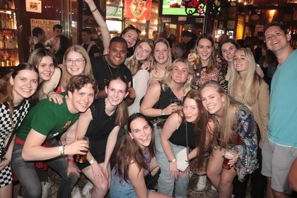Madrid: Pub-Crawl Terbaik dengan Minuman dan Masuk Klub Malam