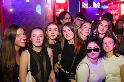 Madrid: Top Pub-Crawl with Drinks and Nightclub Free Entry