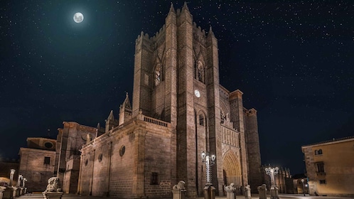 Avila: Cathedral Entry Ticket with Audio Guide