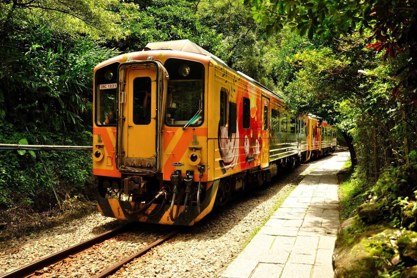 Picture 1 for Activity From Taipei: Full-Day Trip to Jiufen, Yehliu, Shifen & More