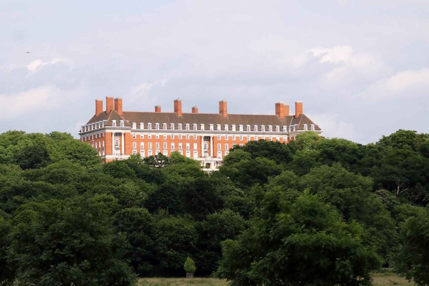 Picture 6 for Activity London: Richmond to Hampton Court River Thames Cruise