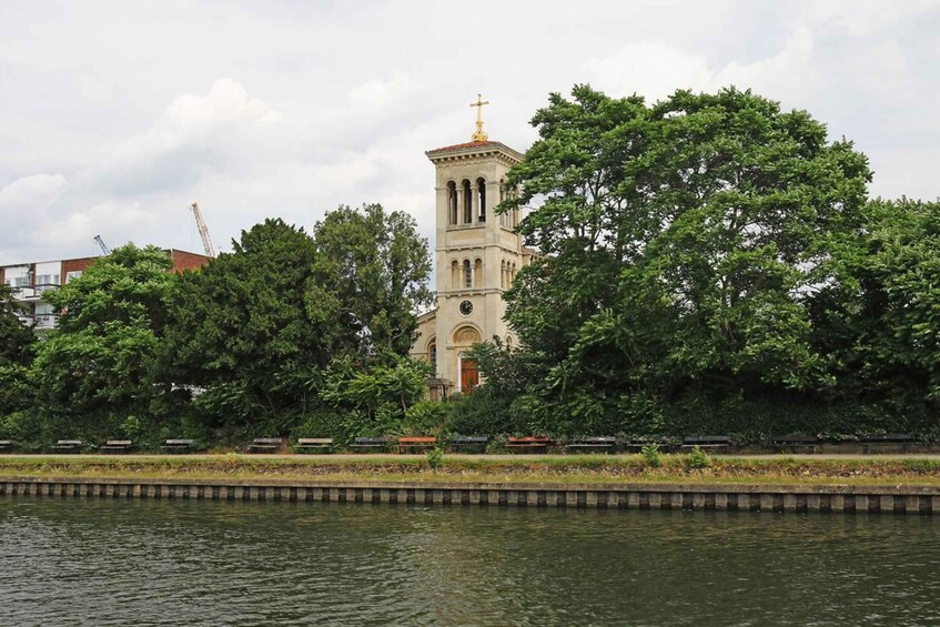 Picture 3 for Activity London: Richmond to Hampton Court River Thames Cruise