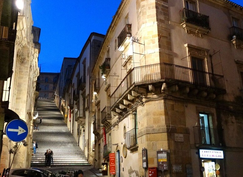 Caltagirone: Traditional Ceramic Town Walking Tour