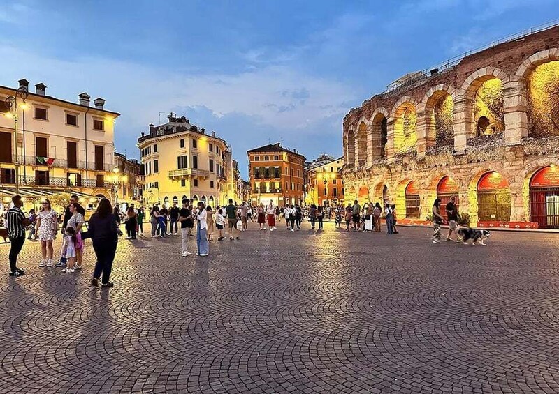 Verona Walking Tour: Arena, Fast Entry