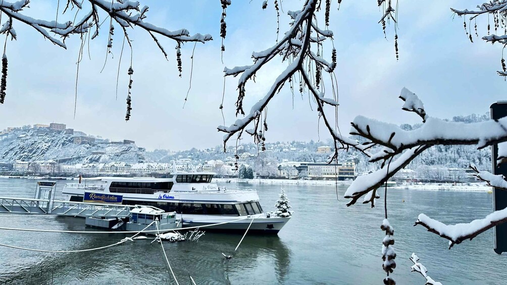 Koblenz: Christmas Boat Tour with Mulled Wine