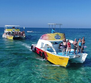 Punta Cana : Croisière de fête catamaran, plongée en apnée et bar ouvert