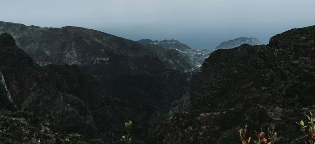 Picture 3 for Activity Madeira: East tour ( Pico Arieiro , Faial, Caniçal )