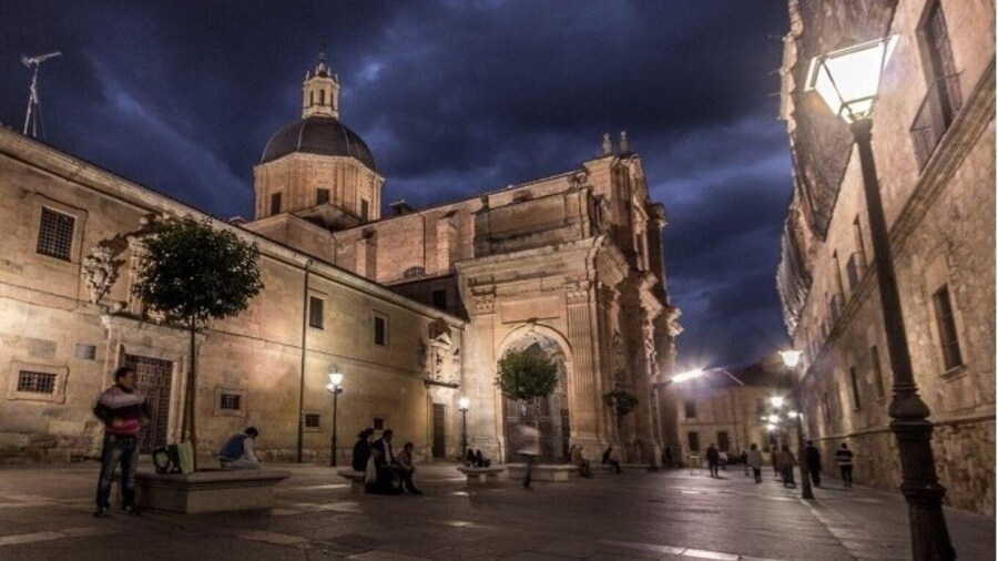 Salamanca: Evening Sightseeing Walking Tour