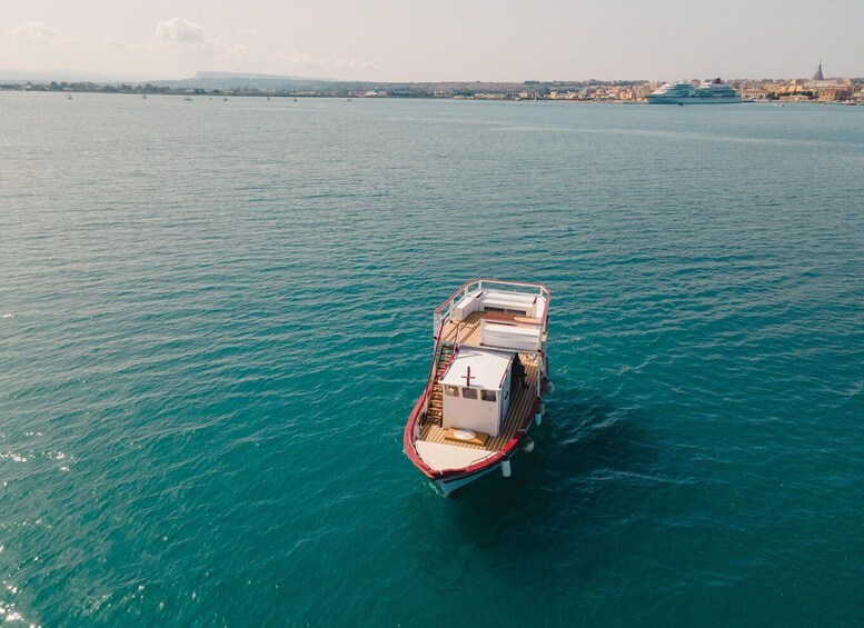 Picture 4 for Activity Private boat tour of the island of Ortigia with aperitif