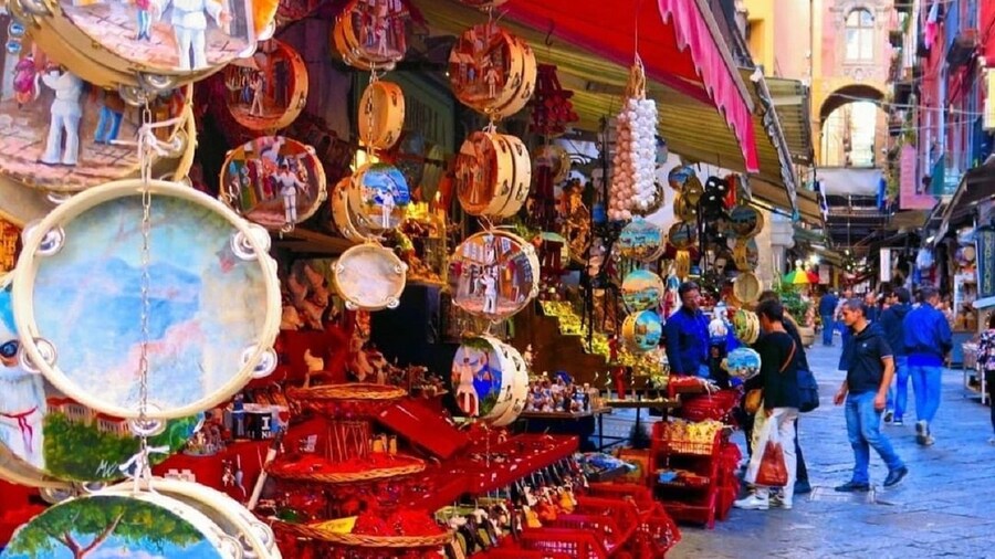 Naples Walking Tour: Old Town and Spaccanapoli