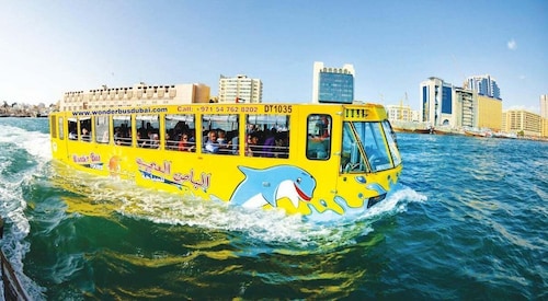 Dubai: Old town tour with Wonder Bus, souks, Creek and Guide