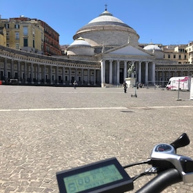 Tour in Napoli in E-Bike