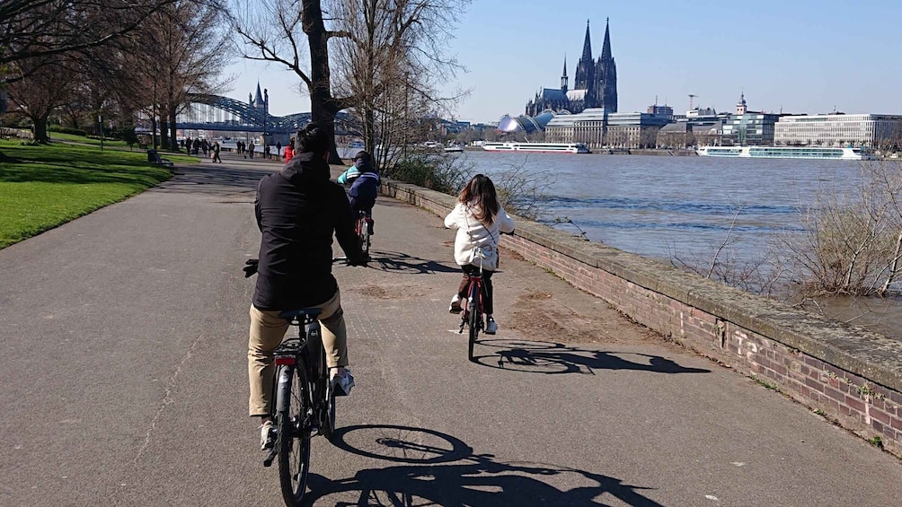 Picture 6 for Activity Cologne: Guided E-Bike Panorama Tour