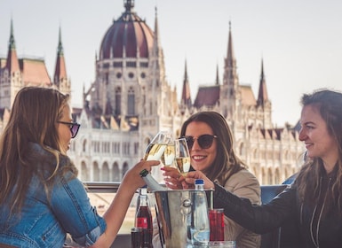 Budapest: Sightseeing-krydstogt med ubegrænset prosecco og vin