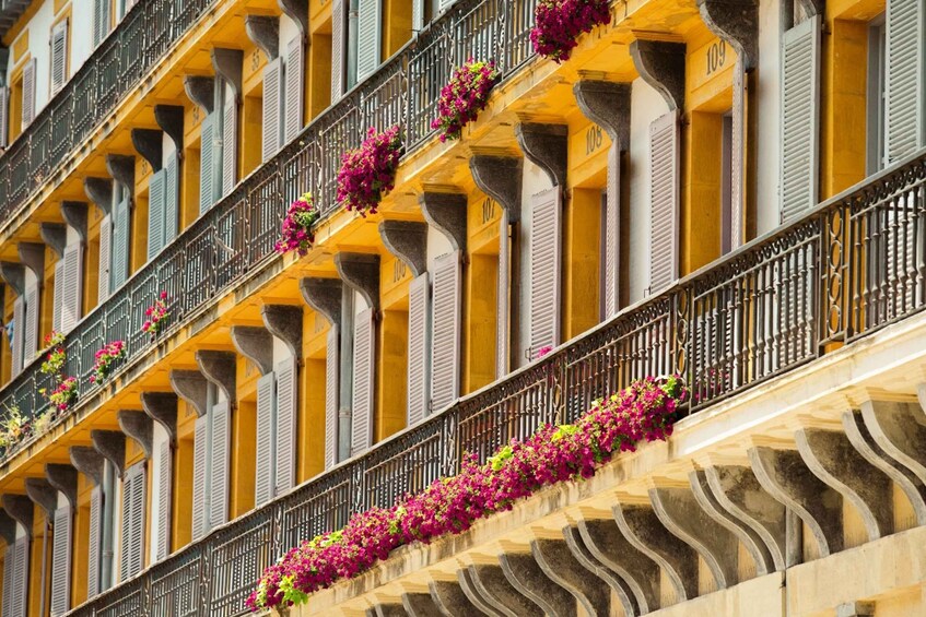 Picture 3 for Activity San Sebastián: Guided Food Walking Tour with Wine Tasting