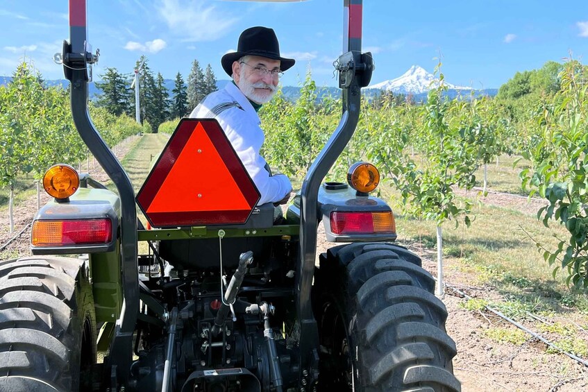 Picture 2 for Activity Hood River: Orchard Tour