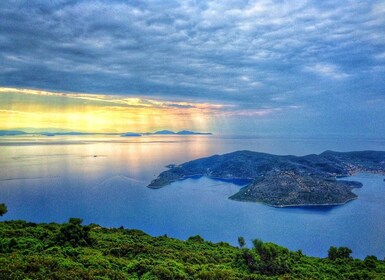 Von Kefalonia aus: Ganztägige Bustour zur Insel Ithaka