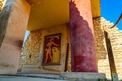 Heraklion: Archaeological Museum of Heraklion Entrance & Tour