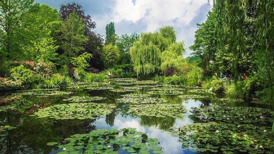 Giverny Private Guided Walking Tour