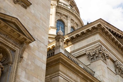 Tour della città di Budapest di un'intera giornata con pranzo, vino e desse...