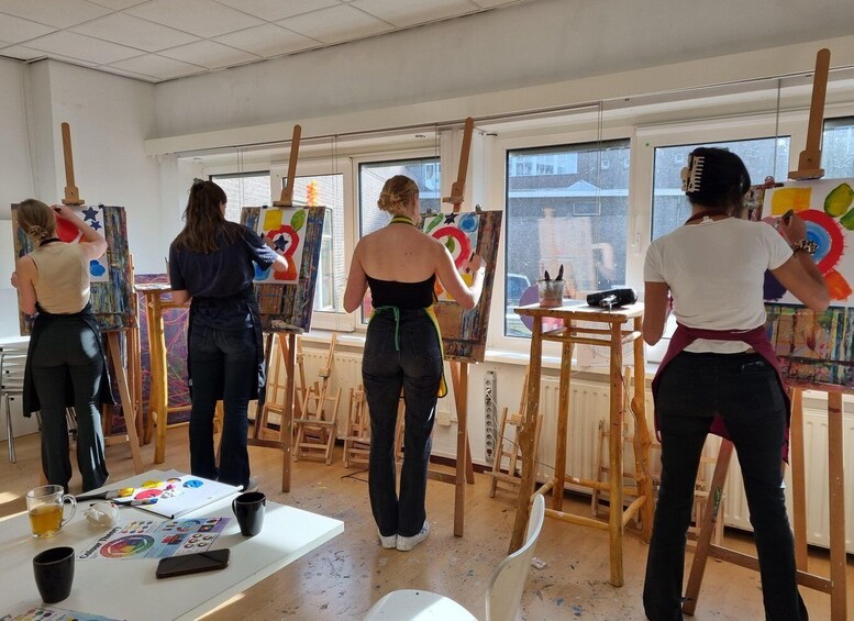Picture 2 for Activity Zaandam: paint a Dutch windmill in a cosy atelier