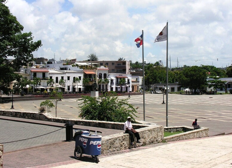 Picture 5 for Activity Santo Domingo: Private Family-Friendly Walking Tour