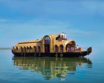 Vembanad Lake: Backwater Cruise & Local Life Tour - 4 hours