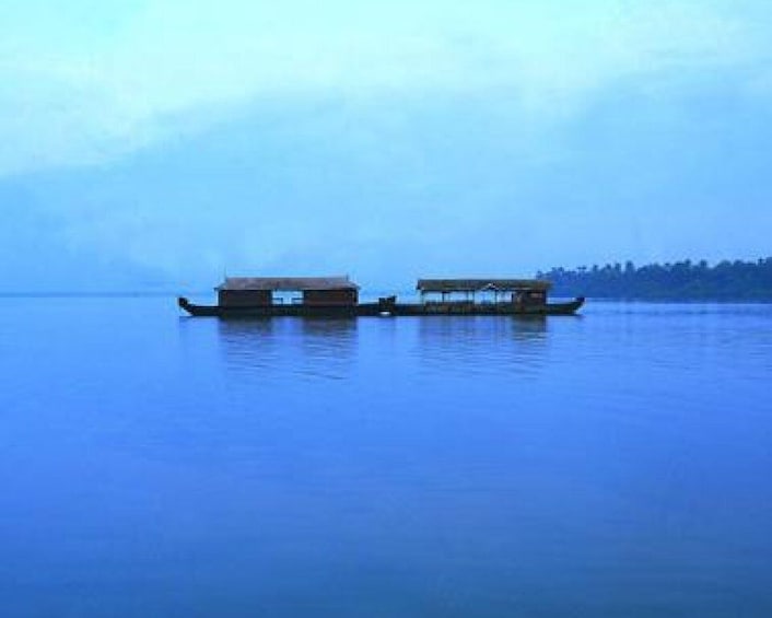 Picture 1 for Activity Vembanad Lake: Backwater Cruise & Local Life Tour - 4 hours