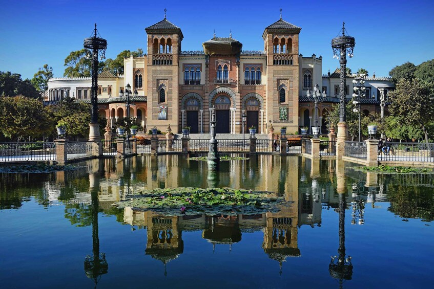 Seville: 4-Hour Private Palaces Guided Walking Tour