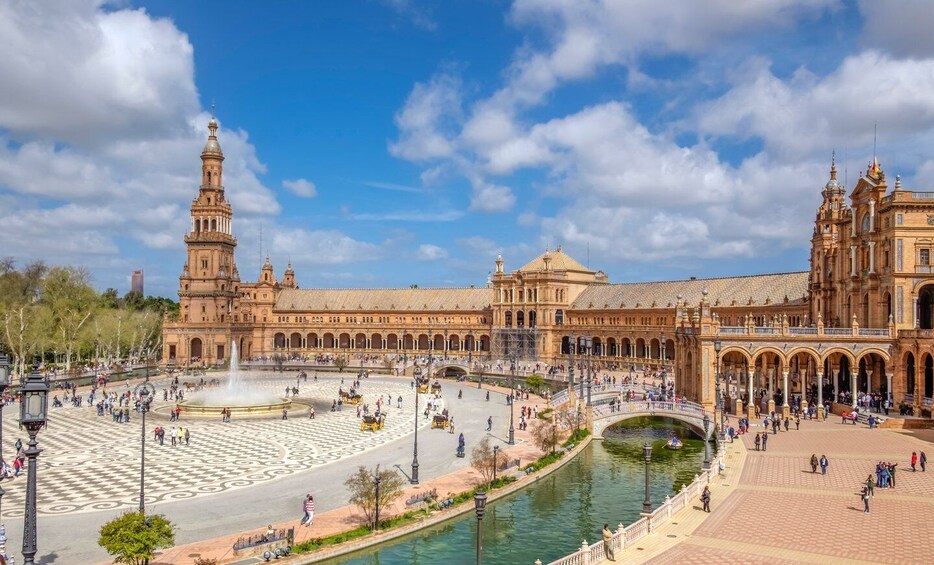 Picture 3 for Activity Seville: 4-Hour Private Palaces Guided Walking Tour