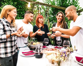 Kelowna: Love Local! Foodie tour on winery farm with lunch!