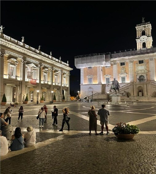 THE ILLUMINATED CITY - Rome By Night in Private