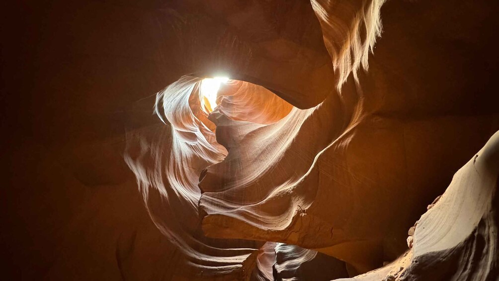 Page: Upper & Lower Antelope Canyon Combo Day Trip