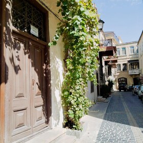 Baku: Inner City Walking Tour.