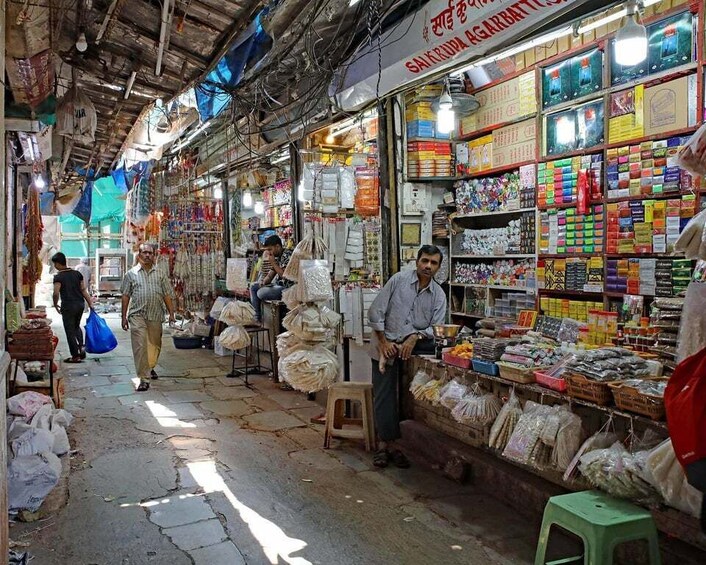 Picture 9 for Activity Vibrant Markets of Mumbai (2 Hours Guided Walking Tour)