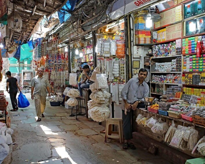 Picture 9 for Activity Vibrant Markets of Mumbai (2 Hours Guided Walking Tour)