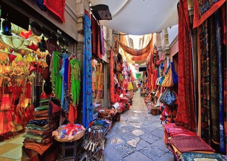 Picture 5 for Activity Vibrant Markets of Mumbai (2 Hours Guided Walking Tour)
