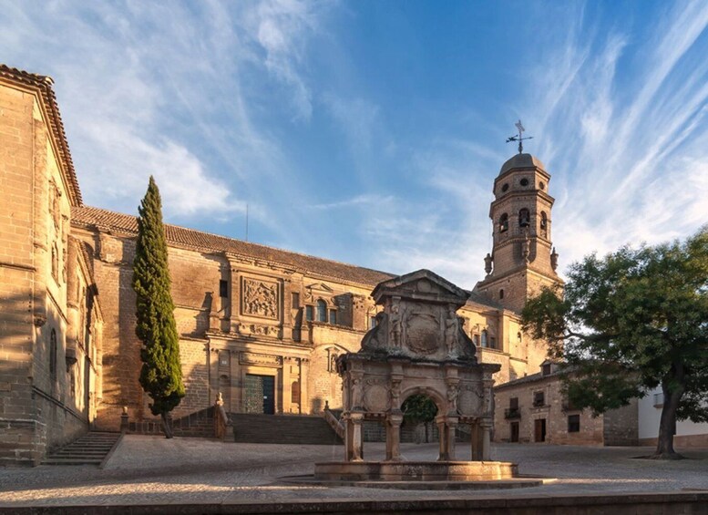 Picture 1 for Activity Baeza: Guided City Tour History