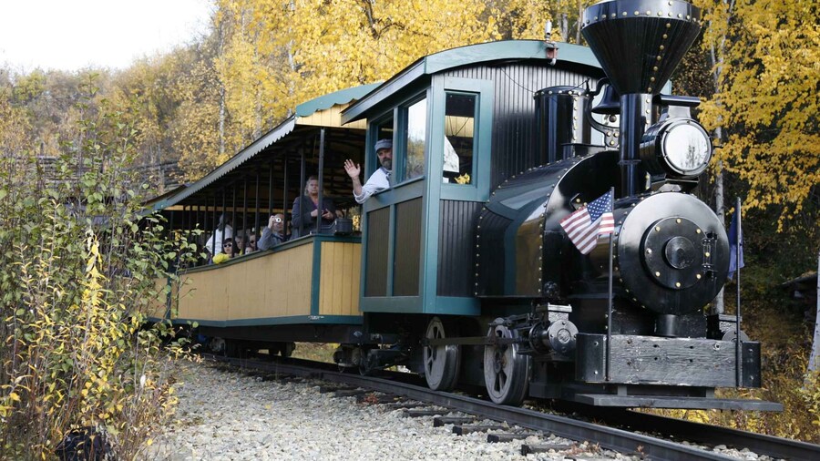 Fairbanks: Gold Dredge 8 Historic Train Tour