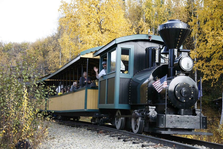 Fairbanks: Gold Dredge 8 Historic Train Tour