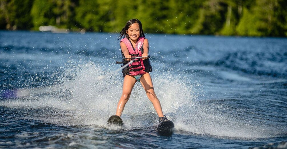 Picture 4 for Activity Waterskiing in Trincomalee