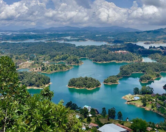 Picture 1 for Activity From Medellin: Guatapé Day Trip with El Peñol Rock and Lunch